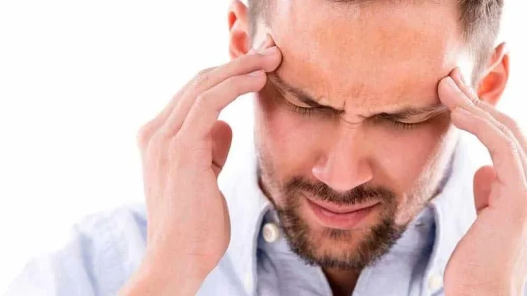 علمی و پزشکی علت میگرن عصبی چیست؟
