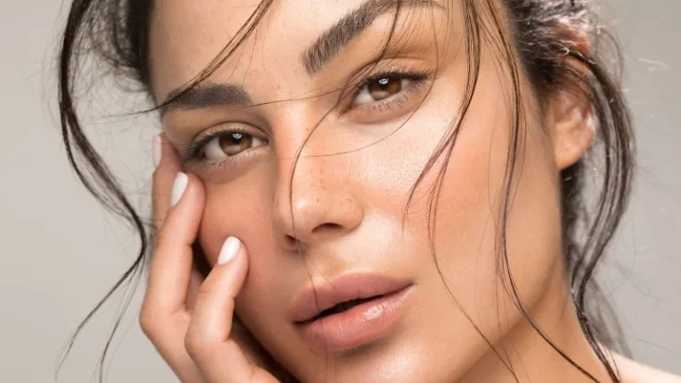  چگونه با آرایش صورت های زیبا و درخشان داشته باشیم؟