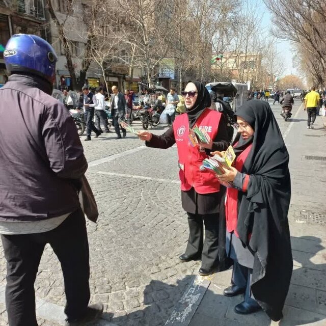  گسترش فرهنگ ایمنی در تهران با همکاری آتش نشانان داوطلب و کادر آتش نشانی